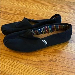 Women’s Toms